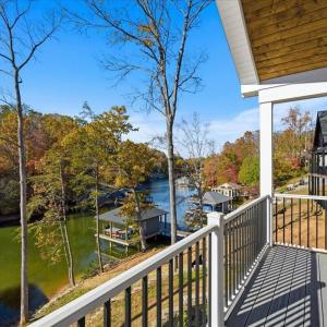 Photo #22 of 172 Lakewatch Circle, Moneta, VA 0.7 acres