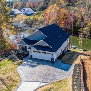 Photo #1 of 172 Lakewatch Circle, Moneta, VA 0.7 acres