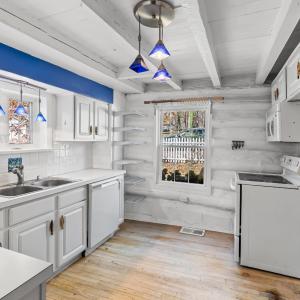 Photo #6 of 2120 Timberlake Drive, Lynchburg, VA 0.4 acres