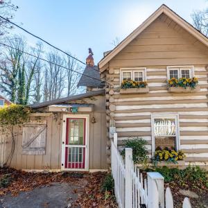 Photo #1 of 2120 Timberlake Drive, Lynchburg, VA 0.4 acres