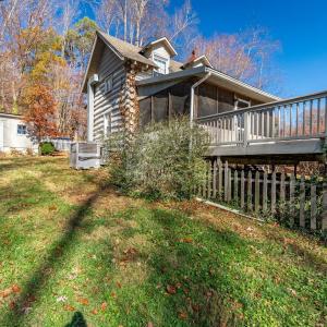 Lake Side view of Deck and Screen Porch