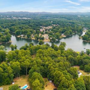 Photo #41 of 2120 Timberlake Drive, Lynchburg, VA 0.4 acres