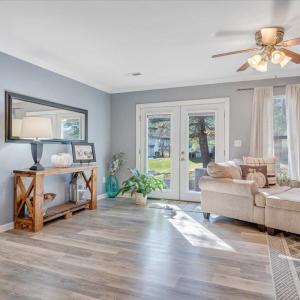 Photo #16 of 7147 Snowberry Circle, Roanoke, VA