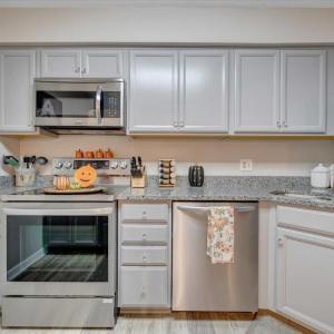 Photo #13 of 7147 Snowberry Circle, Roanoke, VA