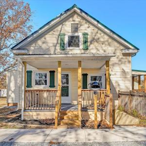 Photo #2 of 1088 Piney Grove School Road, Moneta, VA 1.6 acres