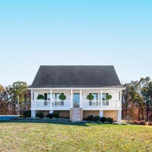 Photo #1 of 1950 Dundee Road, Huddleston, VA 6.5 acres