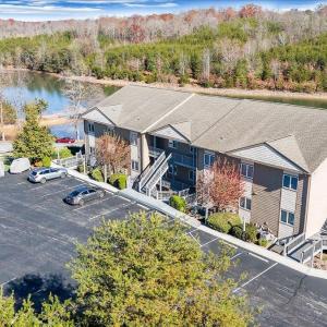 Photo #29 of 1137 Mariners Way, Huddleston, VA