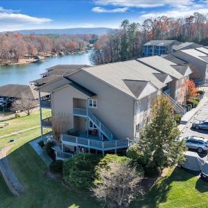 Photo #43 of 1137 Mariners Way, Huddleston, VA