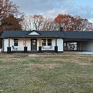 Photo #2 of 1550 Wards Road, Altavista, VA 0.5 acres