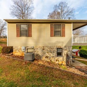 Photo #38 of 1392 Hermitage Circle, Huddleston, VA 0.8 acres