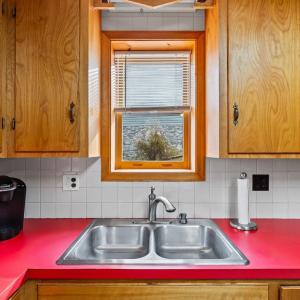 Photo #8 of 1392 Hermitage Circle, Huddleston, VA 0.8 acres