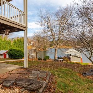 Photo #39 of 1392 Hermitage Circle, Huddleston, VA 0.8 acres