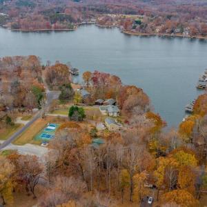 Photo #67 of 307 Meadow Point Drive, Moneta, VA 0.6 acres