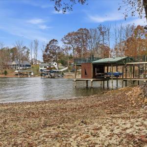 Photo #60 of 307 Meadow Point Drive, Moneta, VA 0.6 acres