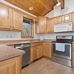 Photo #14 of 307 Meadow Point Drive, Moneta, VA 0.6 acres