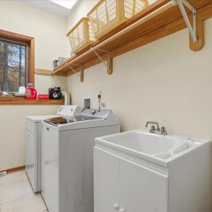 Photo #44 of 307 Meadow Point Drive, Moneta, VA 0.6 acres