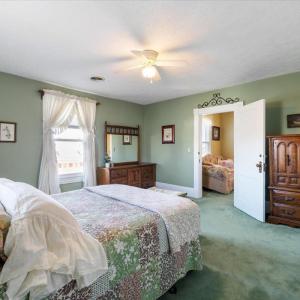 Photo #30 of 601 Henry Street, Gretna, VA 0.6 acres