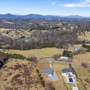 Photo #57 of 4615 Everett Road, Forest, VA 1.0 acres