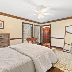 Photo #6 of 205 Ivy Drive, Lynchburg, VA 2.0 acres