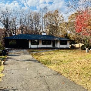 Photo #2 of 3929 Moorman Drive, Lynchburg, VA 1.0 acres