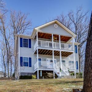 Photo #1 of 2487 Cifax Road, Goode, VA 1.1 acres