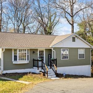 Photo #3 of 1117 Long Meadows Drive, Lynchburg, VA 0.3 acres