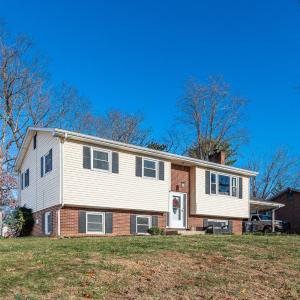 Photo #3 of 5949 Village Lane, Roanoke, VA 0.3 acres