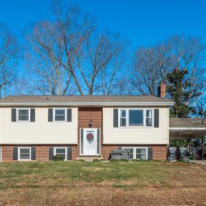 Photo #1 of 5949 Village Lane, Roanoke, VA 0.3 acres