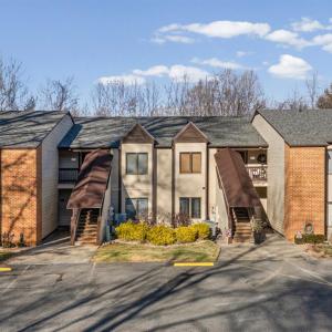 Photo #2 of 208 Manor Drive, Forest, VA