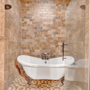 Photo #34 of 1138 Recess Circle, Big Island, VA 2.9 acres