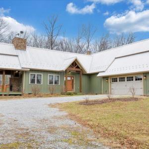 Photo #1 of 1138 Recess Circle, Big Island, VA 2.9 acres