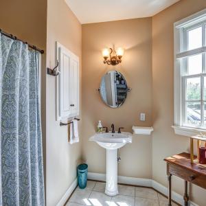 Full bath off of mud room! Gorgeous!