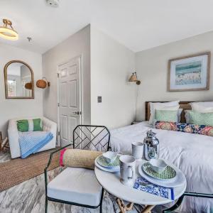 Photo #4 of 1273 Graves Harbor Trail, Huddleston, VA