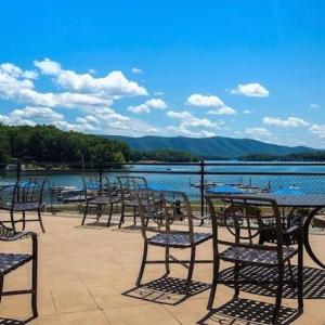 Photo #15 of 1273 Graves Harbor Trail, Huddleston, VA