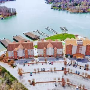 Photo #1 of 1273 Graves Harbor Trail, Huddleston, VA