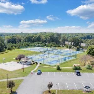 Photo #26 of 1273 Graves Harbor Trail, Huddleston, VA