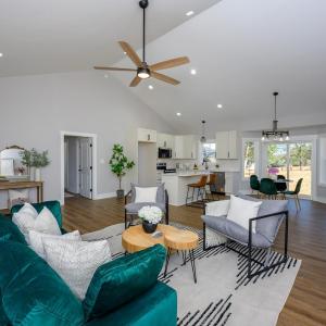 Photo #5 of 1906 Lakeside Drive, Lynchburg, VA 0.4 acres