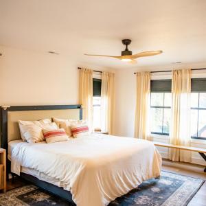 Photo #58 of 807 Grove Street, Bedford, VA