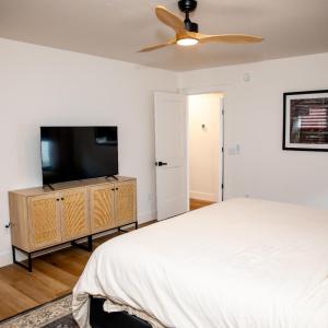 Photo #54 of 807 Grove Street, Bedford, VA