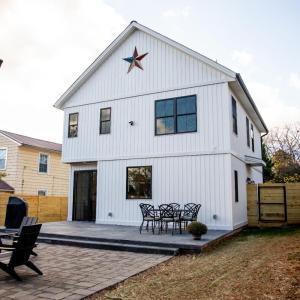 Photo #6 of 807 Grove Street, Bedford, VA