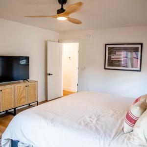 Photo #40 of 807 Grove Street, Bedford, VA