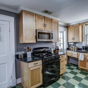 Photo #18 of 414 Norfolk Avenue, Lynchburg, VA 0.7 acres