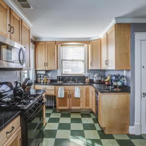 Photo #19 of 414 Norfolk Avenue, Lynchburg, VA 0.7 acres