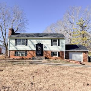 Photo #1 of 225 Arrowhead Drive, Madison Heights, VA 0.4 acres