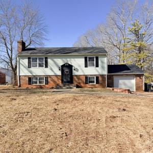 Photo #4 of 225 Arrowhead Drive, Madison Heights, VA 0.4 acres