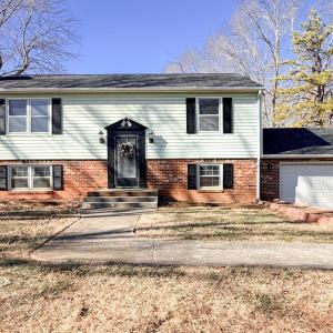 Photo #3 of 225 Arrowhead Drive, Madison Heights, VA 0.4 acres