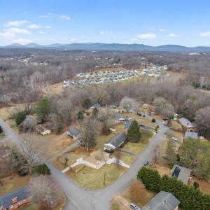 Photo #34 of 525 Hayes Drive, Lynchburg, VA 0.4 acres