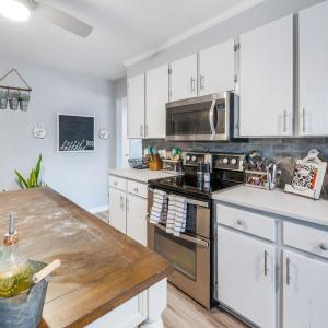 Photo #11 of 670 Indian Ridge Drive, Lynchburg, VA 0.6 acres