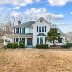 Photo #1 of 1509 Tolley Meadow Road, Big Island, VA 30.8 acres