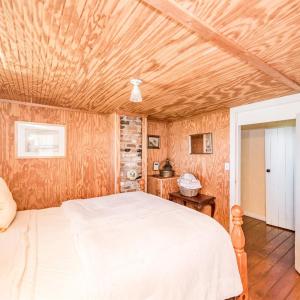 Photo #66 of 2416 Lowesville Road, Amherst, VA 5.9 acres